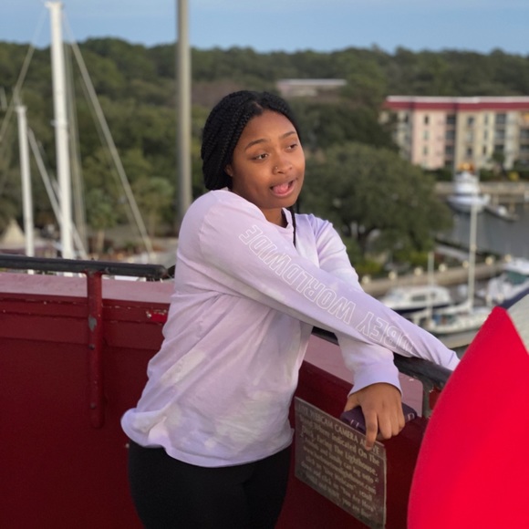 Meet your Posher, Destiny - Picture 2 of 2